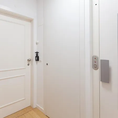 Flh Portas Do Sol White Design Flat * Lissabon