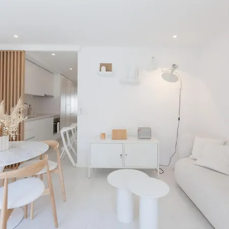 Flh Portas Do Sol White Design Flat * ליסבון