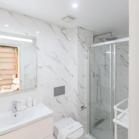 Flh Portas Do Sol White Design Flat ליסבון
